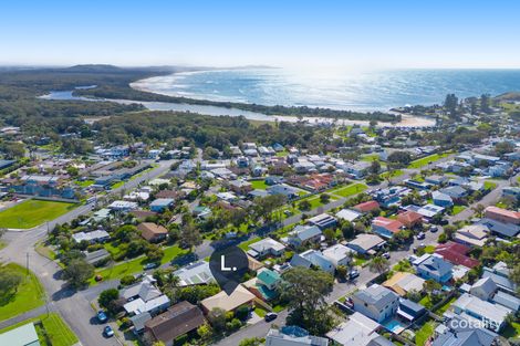 33 Hodgson St, Crescent Head, NSW 2440