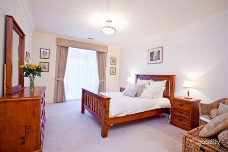 Property photo of 2 Newenham Road Springfield SA 5062