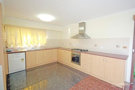 Property photo of 32 Conran Avenue Endeavour Hills VIC 3802