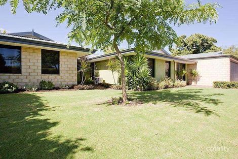 9 Harcourt Dr, Hillarys, WA 6025
