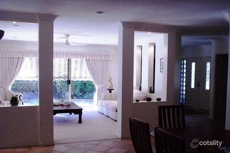 Property photo of 1 Shinnecock Close Hope Island QLD 4212