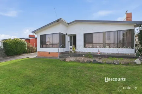 Property photo of 186 Oldaker Street Devonport TAS 7310