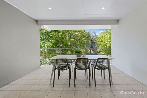 Property photo of 2/163 Central Avenue Indooroopilly QLD 4068
