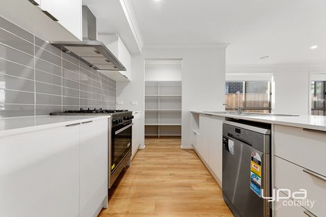Property photo of 8 Amaroo Circuit Bacchus Marsh VIC 3340