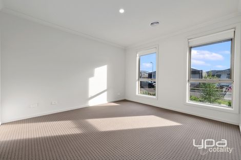 Property photo of 8 Amaroo Circuit Bacchus Marsh VIC 3340