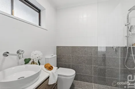 Property photo of 2 Sunset Drive Wangaratta VIC 3677