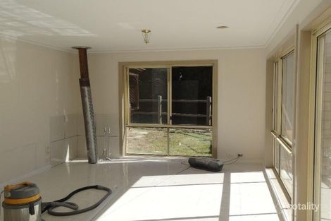 Property photo of 31 Shortridge Circuit Roxburgh Park VIC 3064
