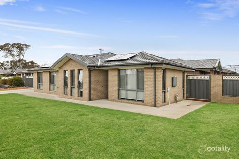 Property photo of 2 Waddhir Place Ngunnawal ACT 2913