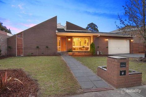 21 Pindari Ave, Taylors Lakes, VIC 3038
