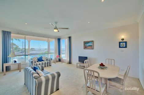 Property photo of 38 Hillside Drive Berkeley Vale NSW 2261