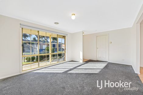 Property photo of 21 Ben Drive Pakenham VIC 3810