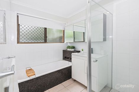 Property photo of 36 Fort Road Oxley QLD 4075