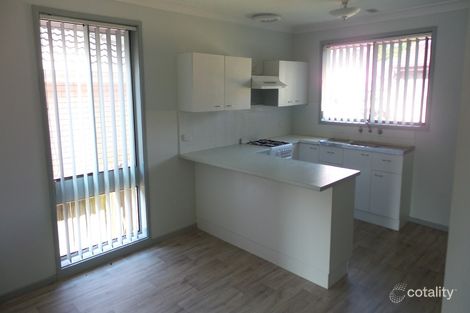 Property photo of 8 Yeovil Drive Bomaderry NSW 2541