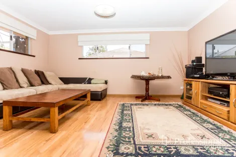 Property photo of 3 Heatherglen Road Australind WA 6233