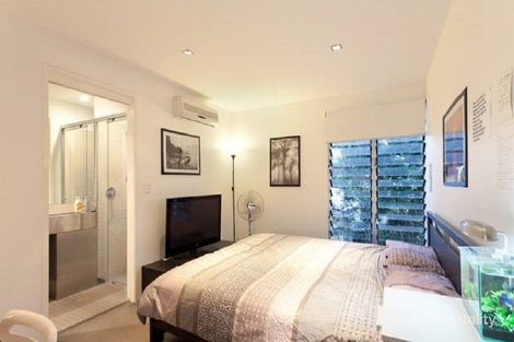 Property photo of 2/32 Middle Street Highgate Hill QLD 4101