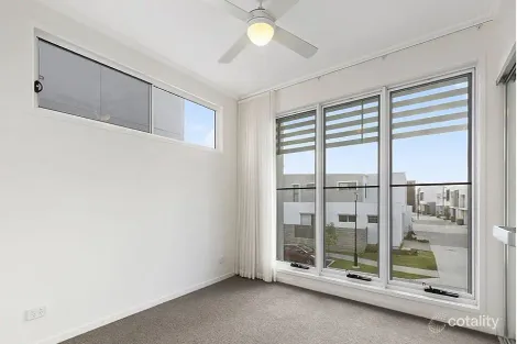 Property photo of 9 Evergreen View Robina QLD 4226
