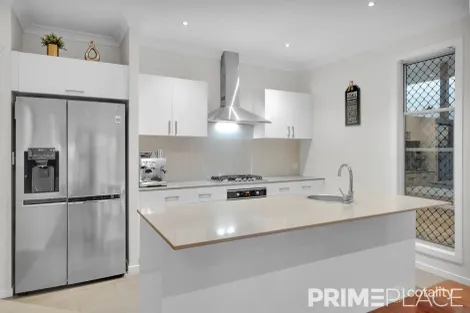 Property photo of 18 Hopman Way Springfield Lakes QLD 4300