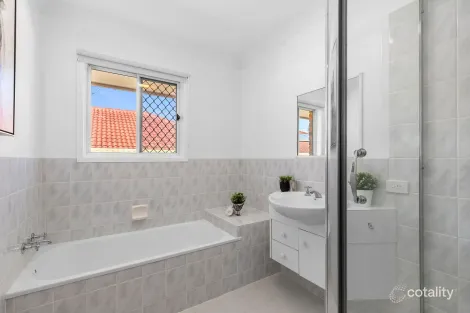 Property photo of 45 Stackpole Street Wishart QLD 4122