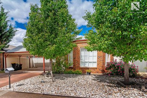 Property photo of 9 Franklin Place Caroline Springs VIC 3023