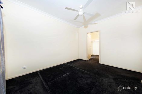Property photo of 9 Franklin Place Caroline Springs VIC 3023