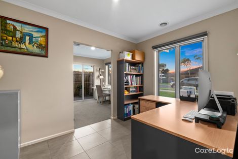 Property photo of 31 Chantenay Parade Cranbourne North VIC 3977