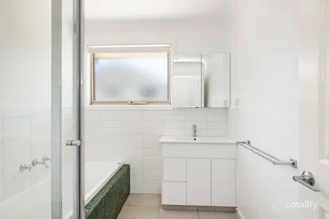 Property photo of 2A Clematis Avenue Wendouree VIC 3355