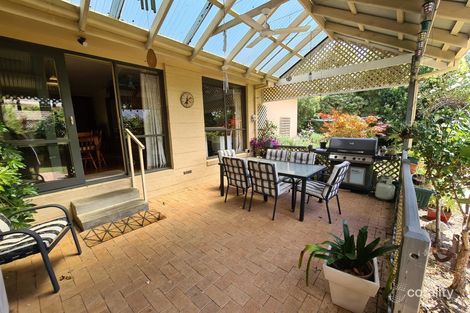 Property photo of 19 Lakeside Crescent Croydon Hills VIC 3136