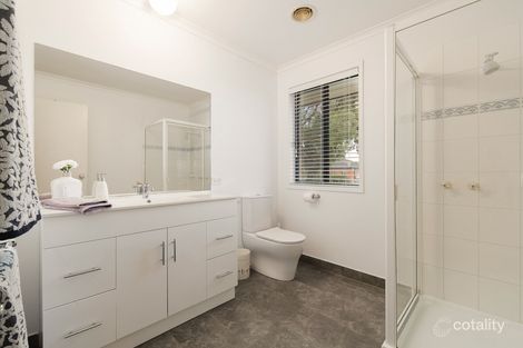 Property photo of 27 Venezia Way Skye VIC 3977