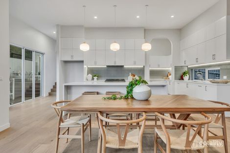 Property photo of 6 Sandra Avenue Eltham VIC 3095