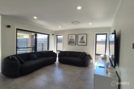 Property photo of 83 Contour Road Austral NSW 2179