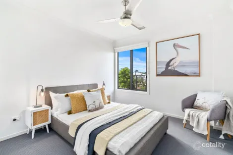 Property photo of 40 North Quay Circuit Hope Island QLD 4212