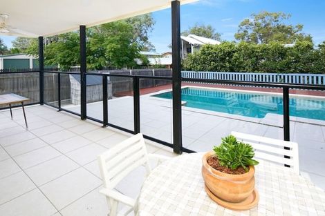 Property photo of 14 Mooroondu Road Thorneside QLD 4158