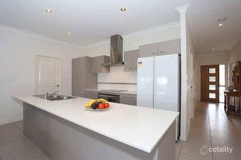 Property photo of 8 Marks Drive Varsity Lakes QLD 4227