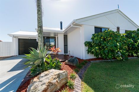 3 Bluefin Ct, Sandstone Point, QLD 4511
