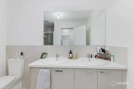 Property photo of 8 Cornwall Street Munno Para Downs SA 5115
