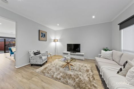 Property photo of 10 Callista Circuit Taylors Hill VIC 3037