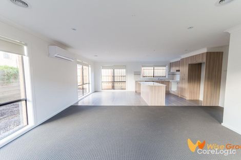 Property photo of 11/14 Sylvanwood Crescent Narre Warren VIC 3805