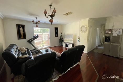 Property photo of 2 Wonga Mews South Morang VIC 3752