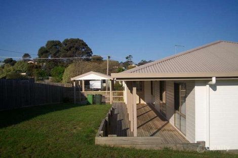 Property photo of 15 West Crescent Lakes Entrance VIC 3909