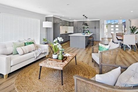 Property photo of 8 Mackay Close Bundall QLD 4217