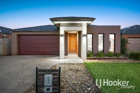 Property photo of 31 Rosella Avenue Pakenham VIC 3810