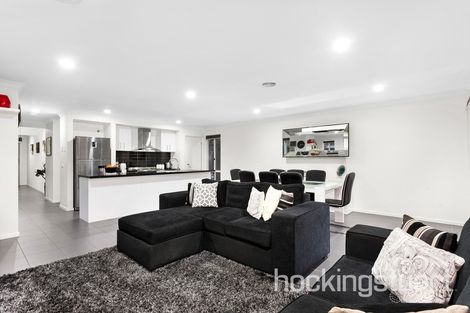 Property photo of 24 Trish Walk Werribee VIC 3030