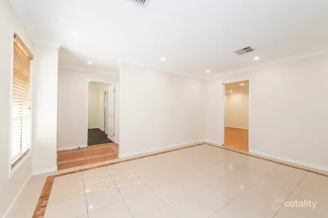 Property photo of 4 Jirramba Court Glenmore Park NSW 2745
