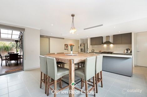 Property photo of 37 Summerhill Boulevard Drouin VIC 3818