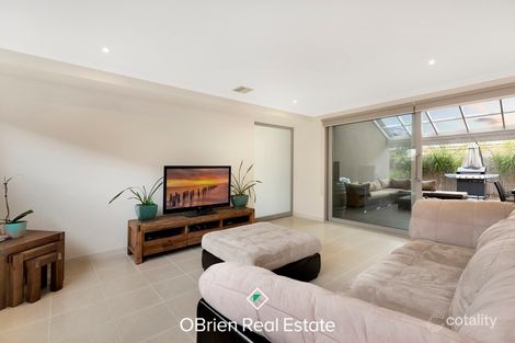 Property photo of 37 Summerhill Boulevard Drouin VIC 3818