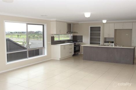 Property photo of 62 Eastlakes Boulevard Lara VIC 3212