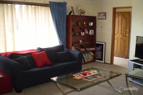 Property photo of 35 Cromwell Circuit Isabella Plains ACT 2905
