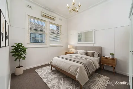 Property photo of 39 Marsh Street Armidale NSW 2350