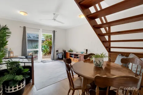 Property photo of 2/16 Robert Road Bentley Park QLD 4869