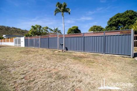 Property photo of 10 Jacobsen Crescent Sunset QLD 4825